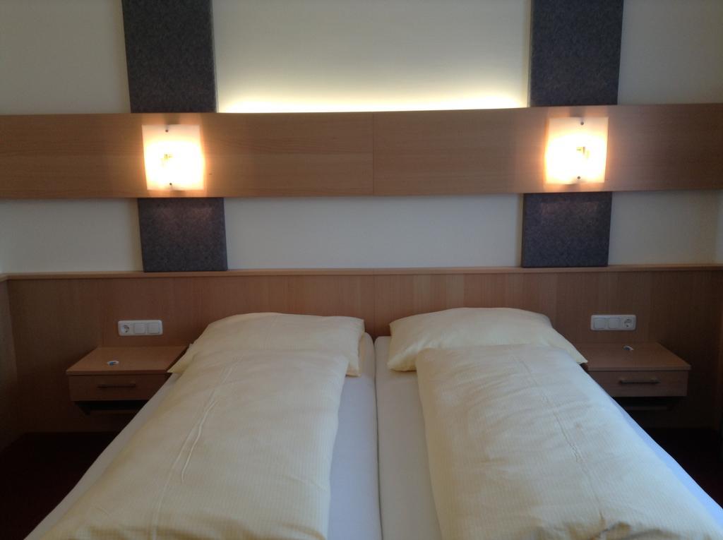 Leonsteinerhof Bed & Breakfast 部屋 写真