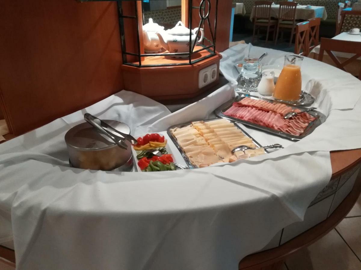 Leonsteinerhof Bed & Breakfast エクステリア 写真