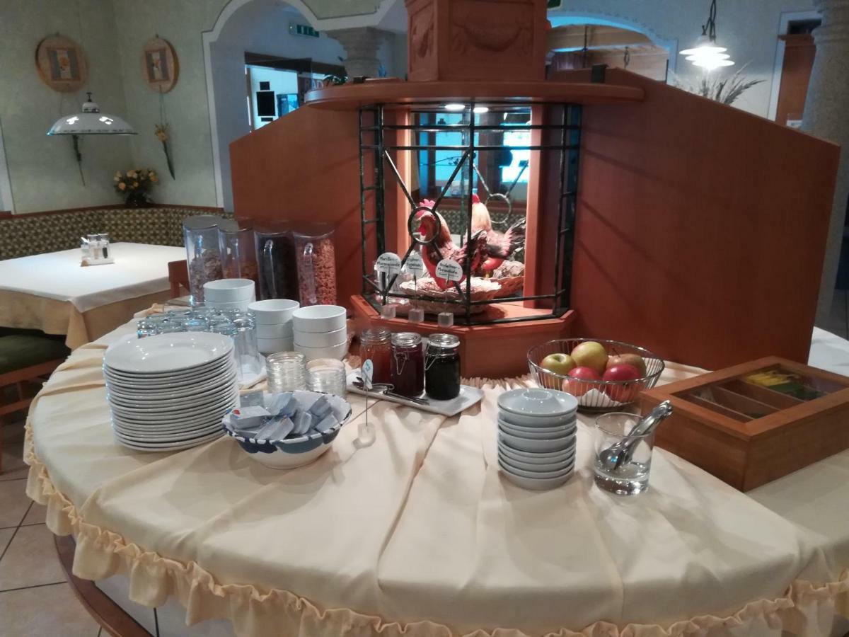 Leonsteinerhof Bed & Breakfast エクステリア 写真